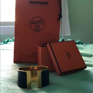 Authentic GM Hermés Clic Clac Bracelet